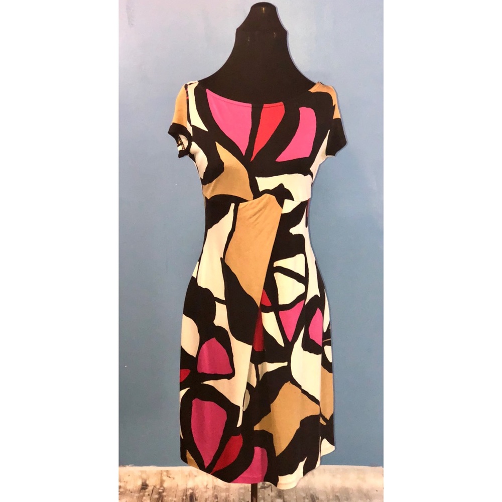 Diane vonFurstenberg short sleeve dress size 6